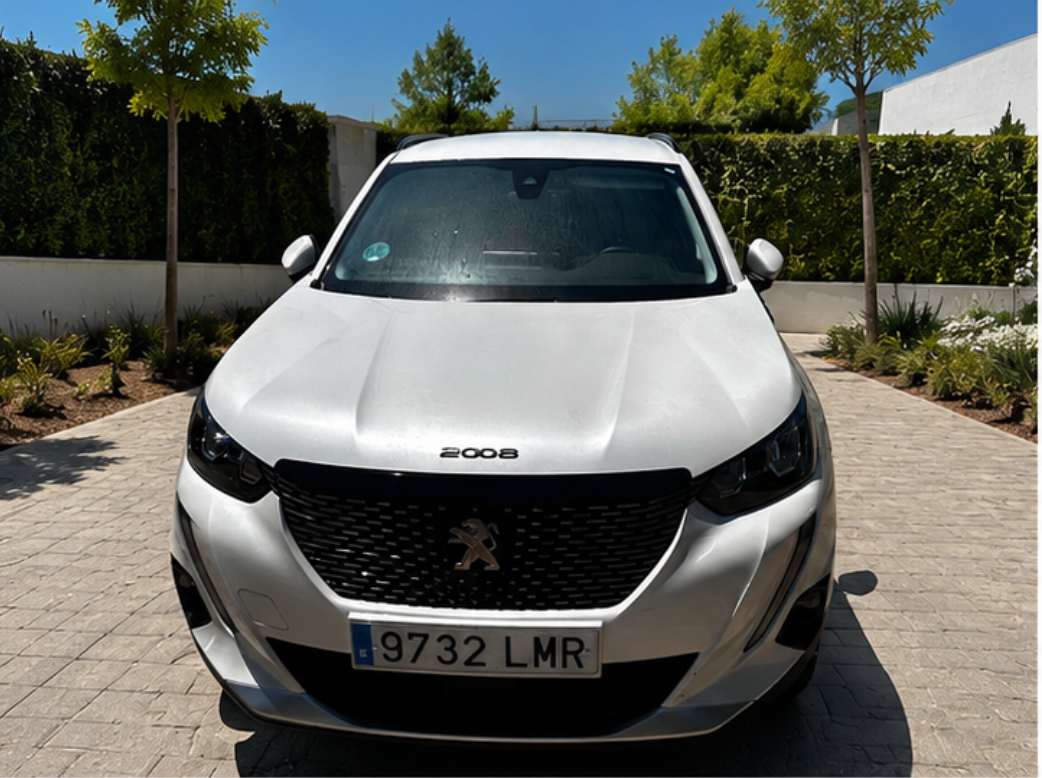Peugeot 2008 PureTech 130 CV Málaga vista frontal